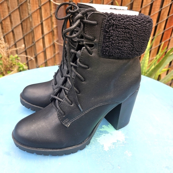 a.n.a Shoes - Lace Up Combat Boots Redwood Women's Size 8